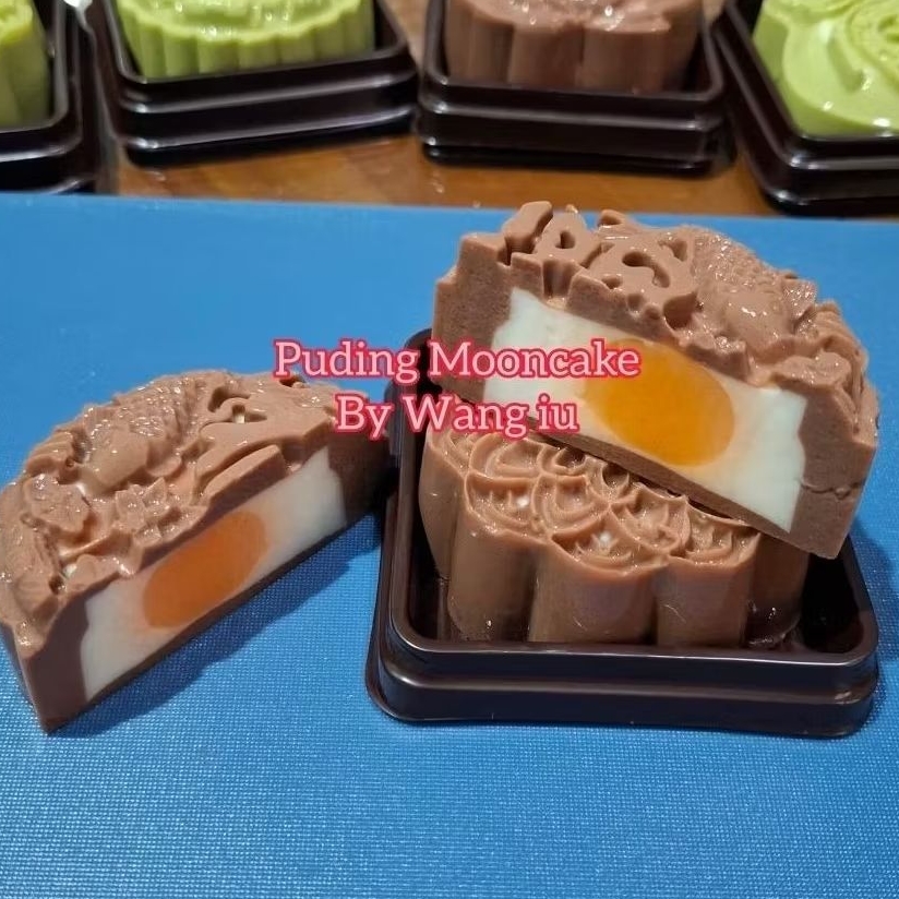 

Puding Mooncake 1 box isi 4 pcs/ Khusus pengiriman kota Palembang ajaya