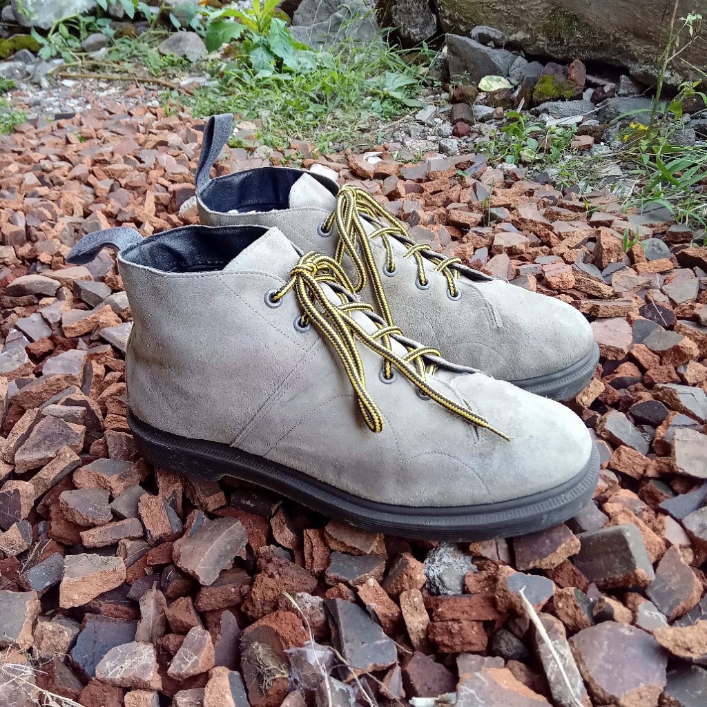 sepatu second /// Dr. Martens /// Docmart