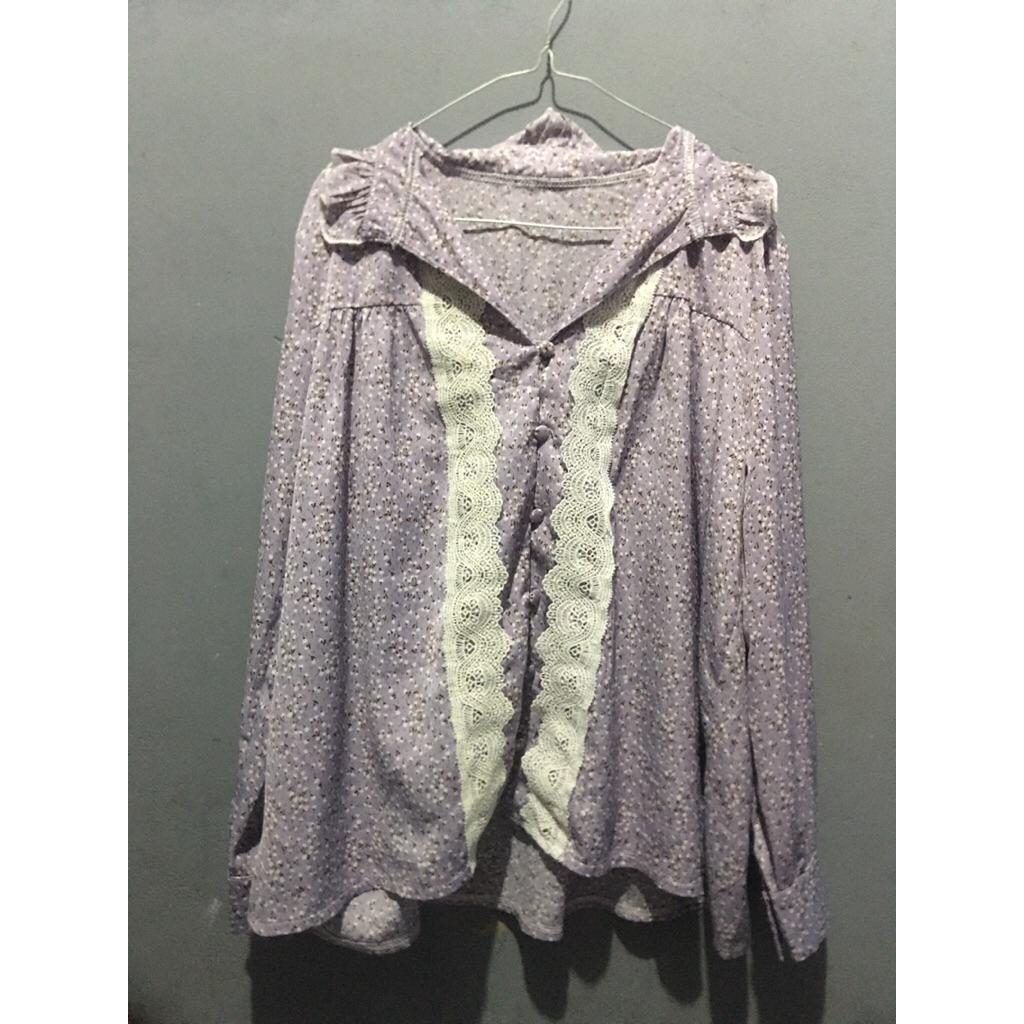 ⭐️preloved atasan motif bunga ungu vintage