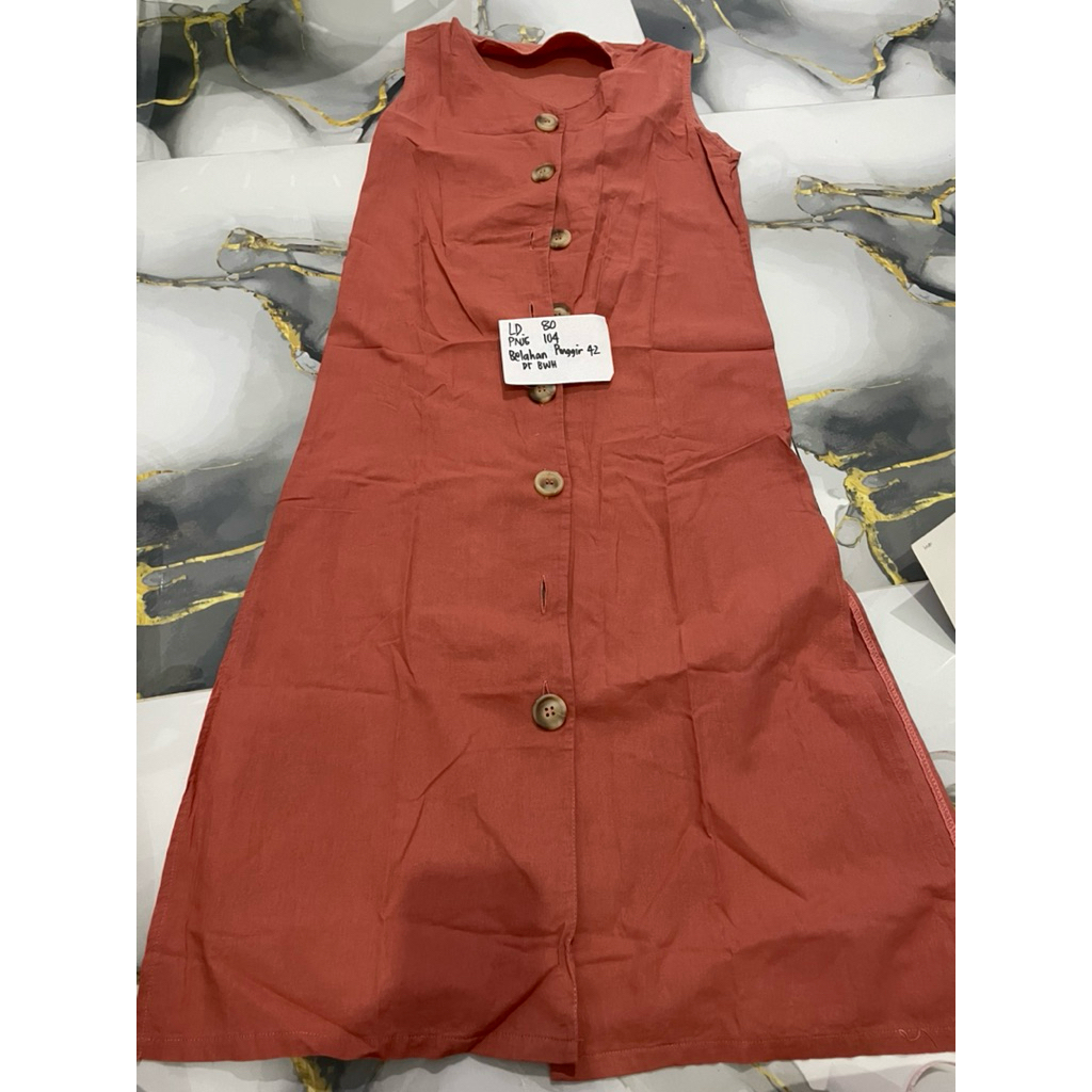 Dress Lengan Buntung Merah Bata