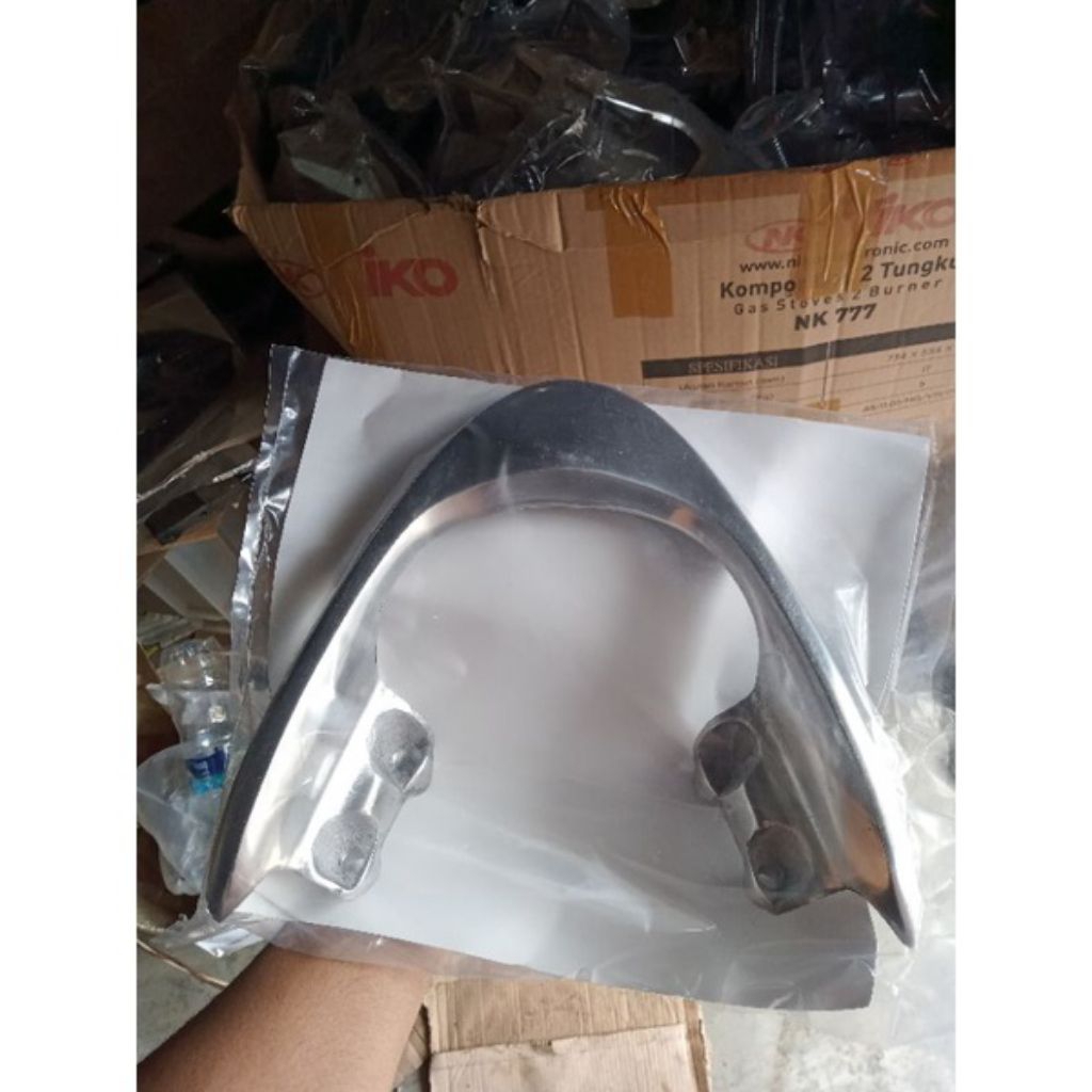 behel Vario 110 karbu begel vario 110 karbu planger Vario 110 karbu pegangan jok belakang Vario 110 