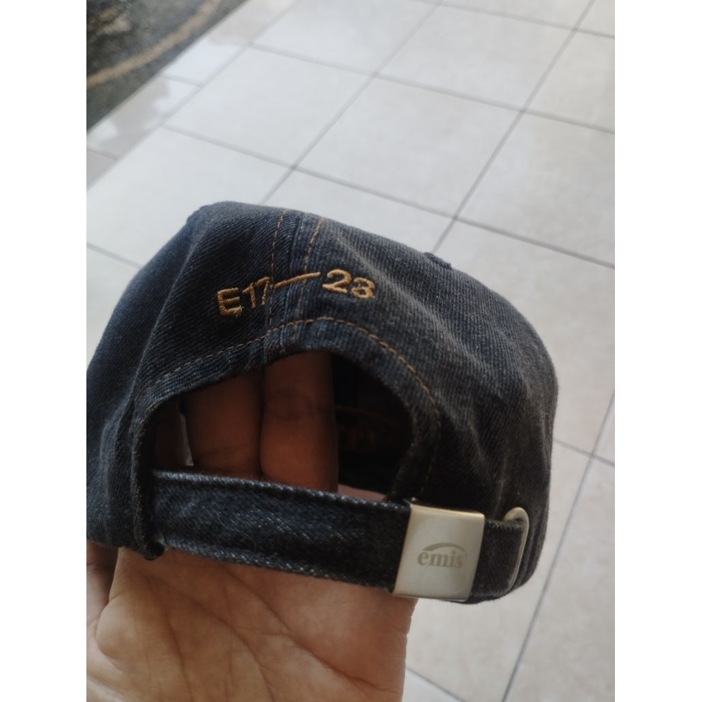 topi emis two tones (jeans)