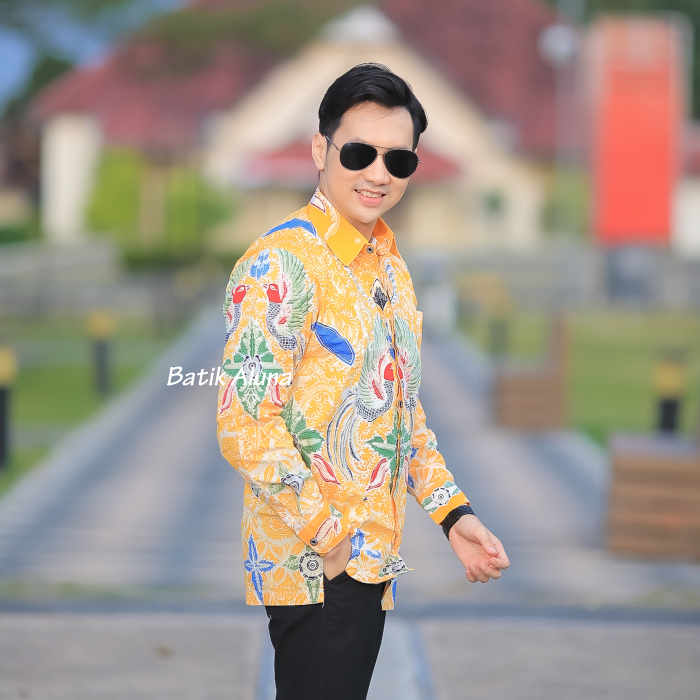 Baju Batik Cowok Kuning Lemon Lengan Panjang Semi Tulis Solo Pria Premium Bahan Katun Primisma Batik