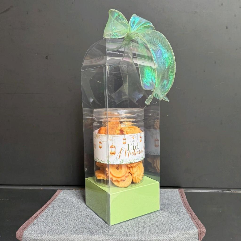 

Box Mika Lebaran 1 Toples Box Lebaran Lucu Box Lebaran Unik ( Tanpa Toples dan Pita )