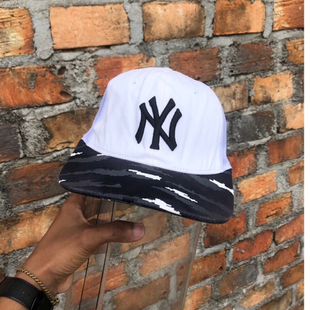 New York Yankees Essential White Visor Camo Flexfit - MLB