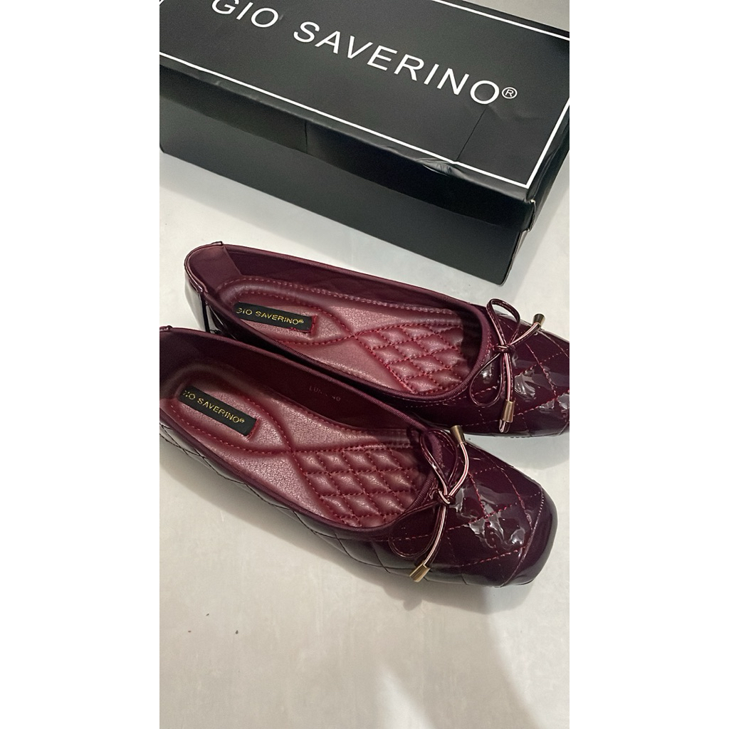 {Preloved} sepatu flatshoes gio saverino
