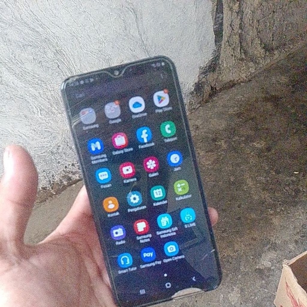 hp Samsung m20 minus layar ori tapi retak kamera blakang ga kabuka dpan Ama ram 3/32 joss