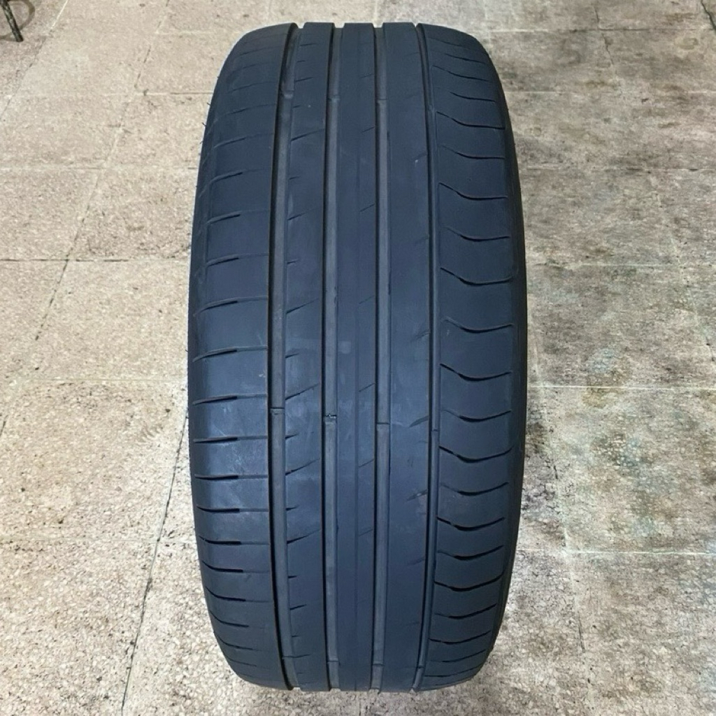 Ban Bekas Goodyear Eagle F1 Sport 255 / 50 R 19 R19