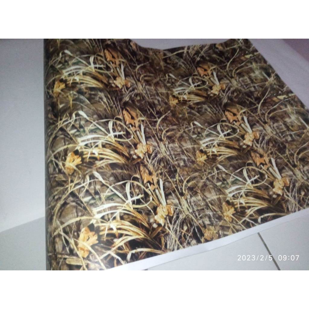 

Stiker Camo 25x50cm Blades