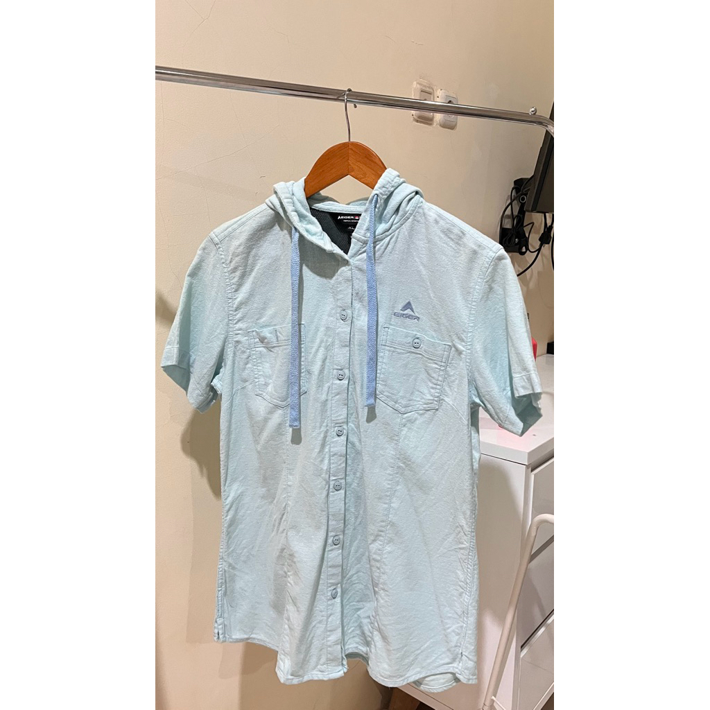 Preloved Kemeja Eiger Wanita