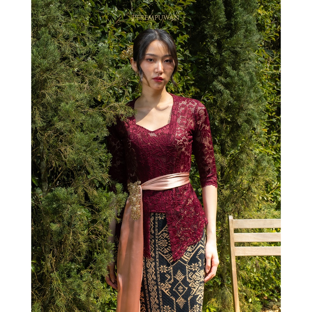 PEREMPUWAN | Atasan Set Kebaya Wanita Bali Kutu Baru Putih Brokat Wisuda Kondangan Modern Aesthetic