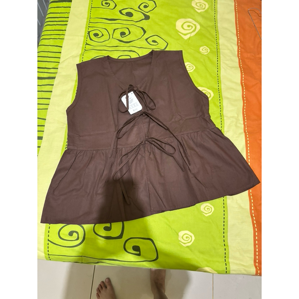 inner top ruffle warna coklat mahogany (PRELOVED MASIH NEW)