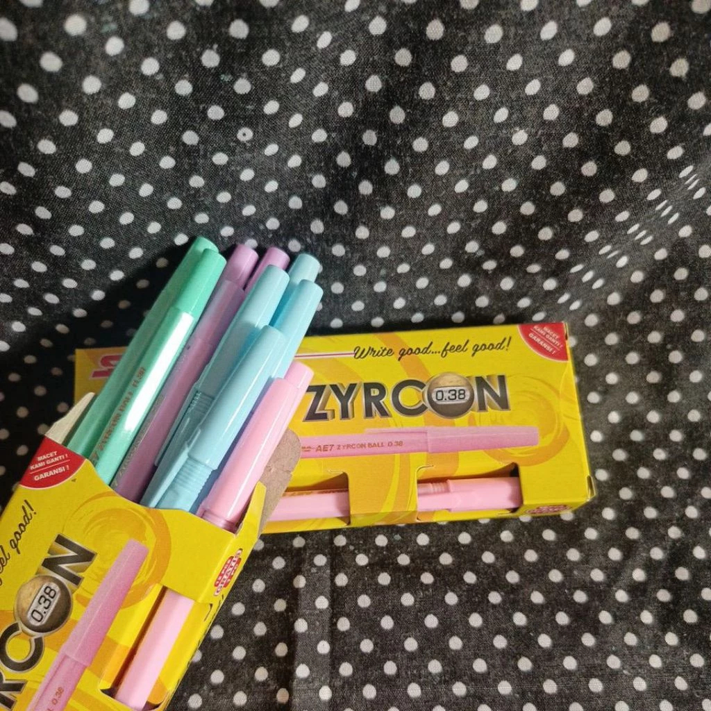 

Pulpen Standard AE7 Zyrcon 1 Pack Isi 12 Pcs