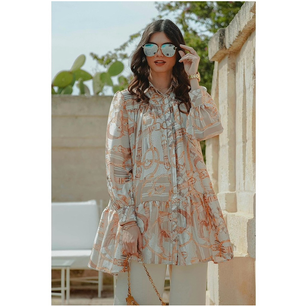 Parfum the chain la bella satin shirt with gathers cream size medium Benang jarum x dsaks (BUKAN AS 