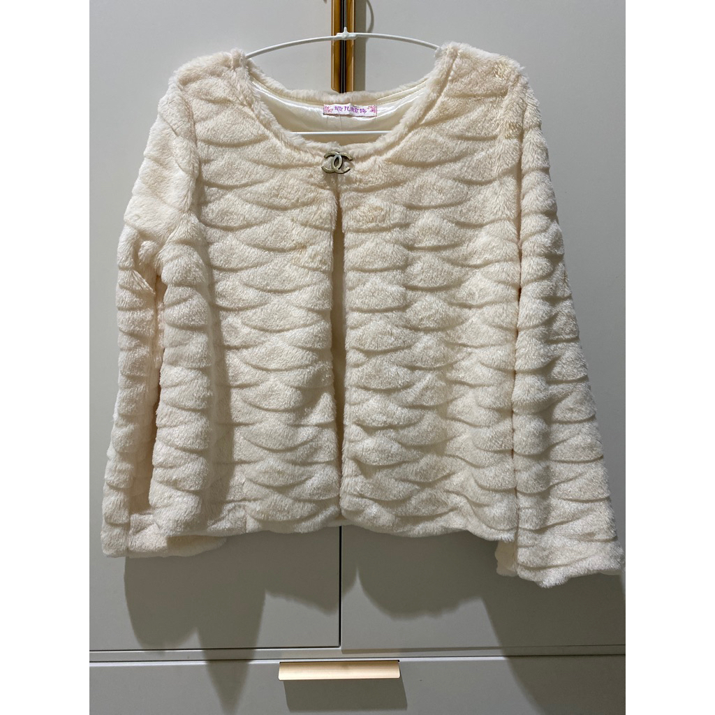 Preloved Cardigan Rajut Bulu