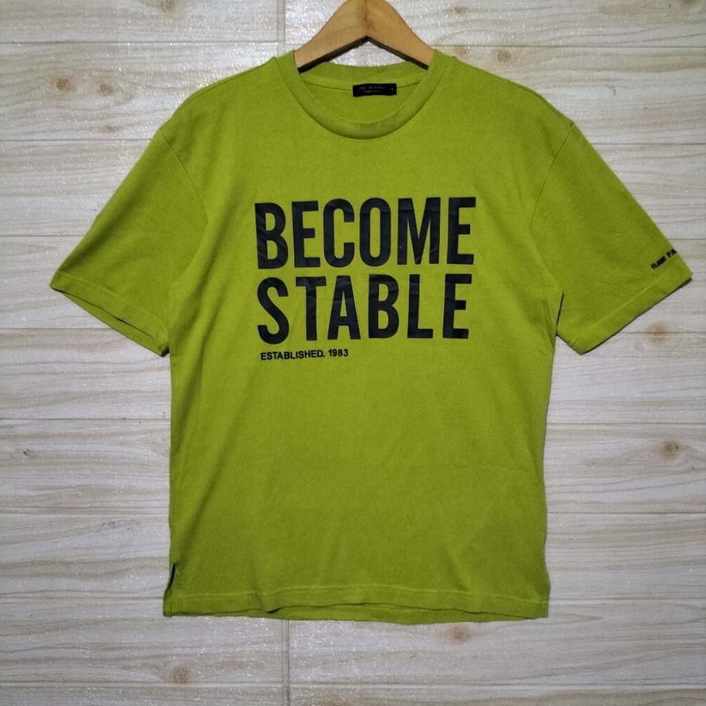 1027. T-shirt Kaos TBJ Nearby Size M P67  LD100