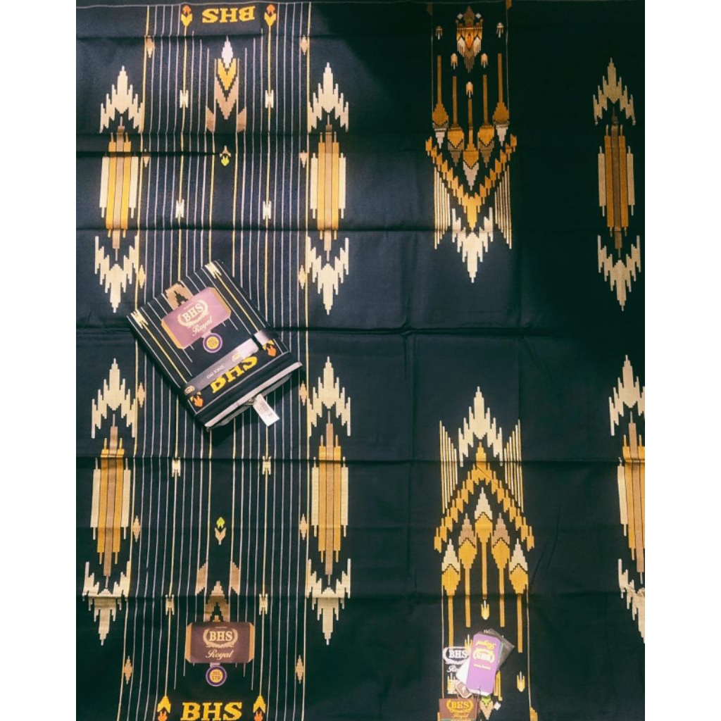 SARUNG BHS STB ROYAL GOLD HITAM
