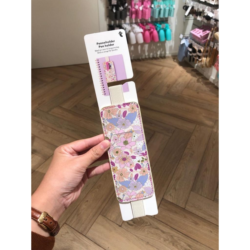 

[JASTIP FLYING TIGER] Pen Holder Tempat Pulpen Di Buku Pulpen Ungu Bulu