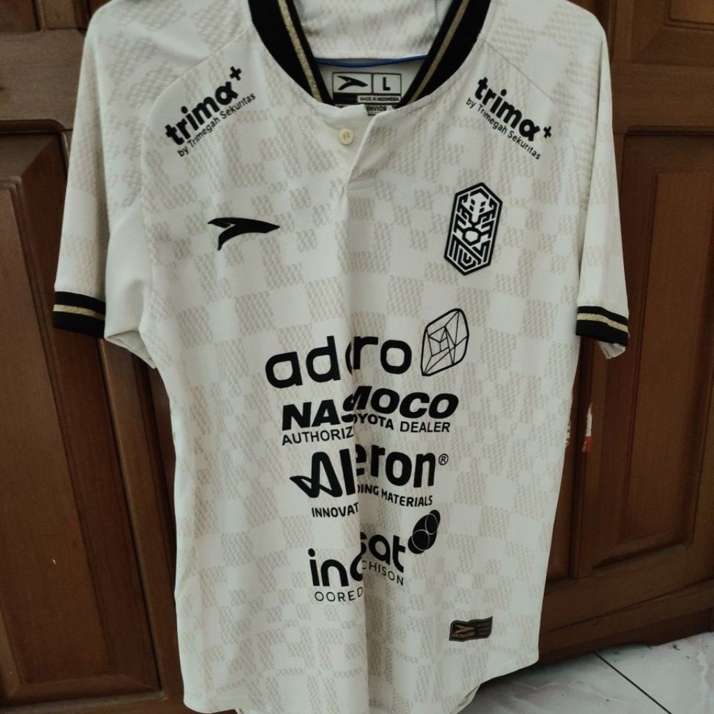 NUSANTARA UNITED FC - AWAY JERSEY CREAM PLAYER ISSUE 2024-2025 SIZE L