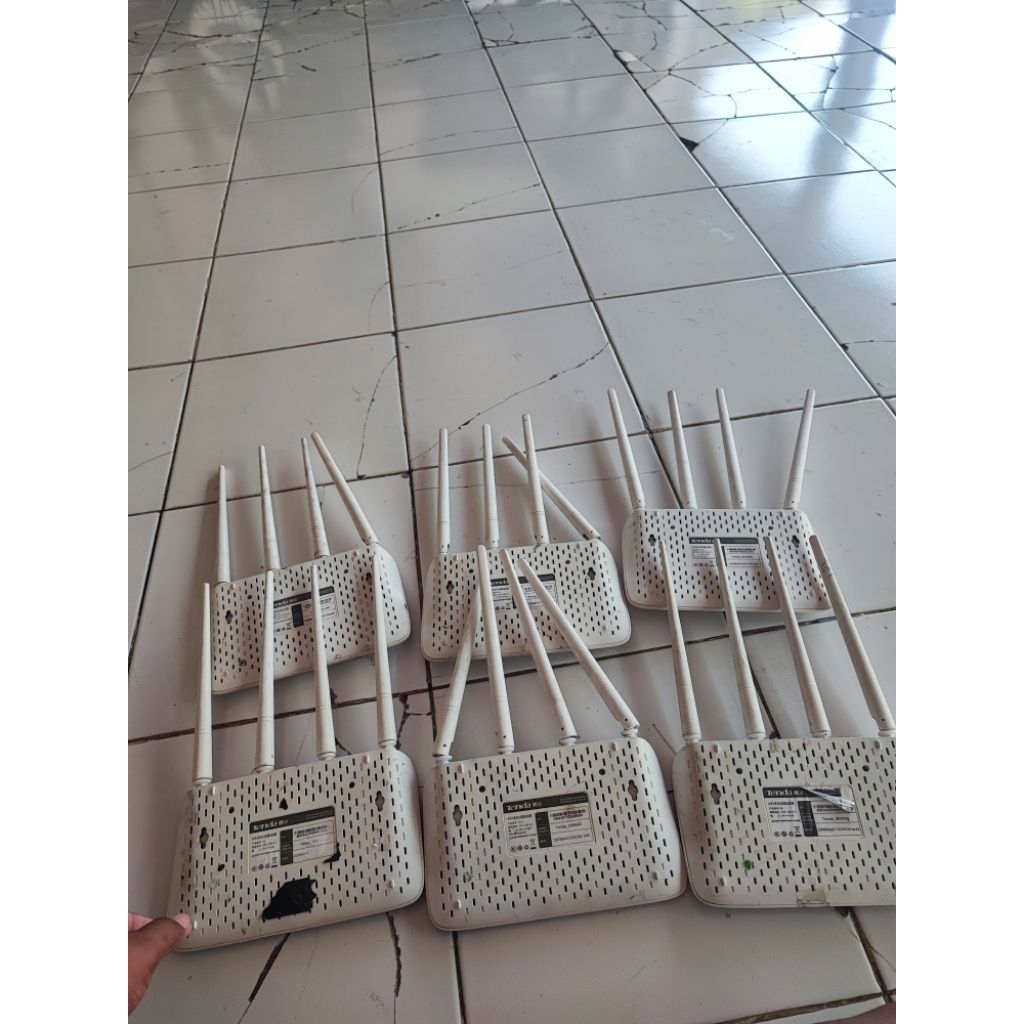 Tenda F6 Firmware Inggris bekas migrasi