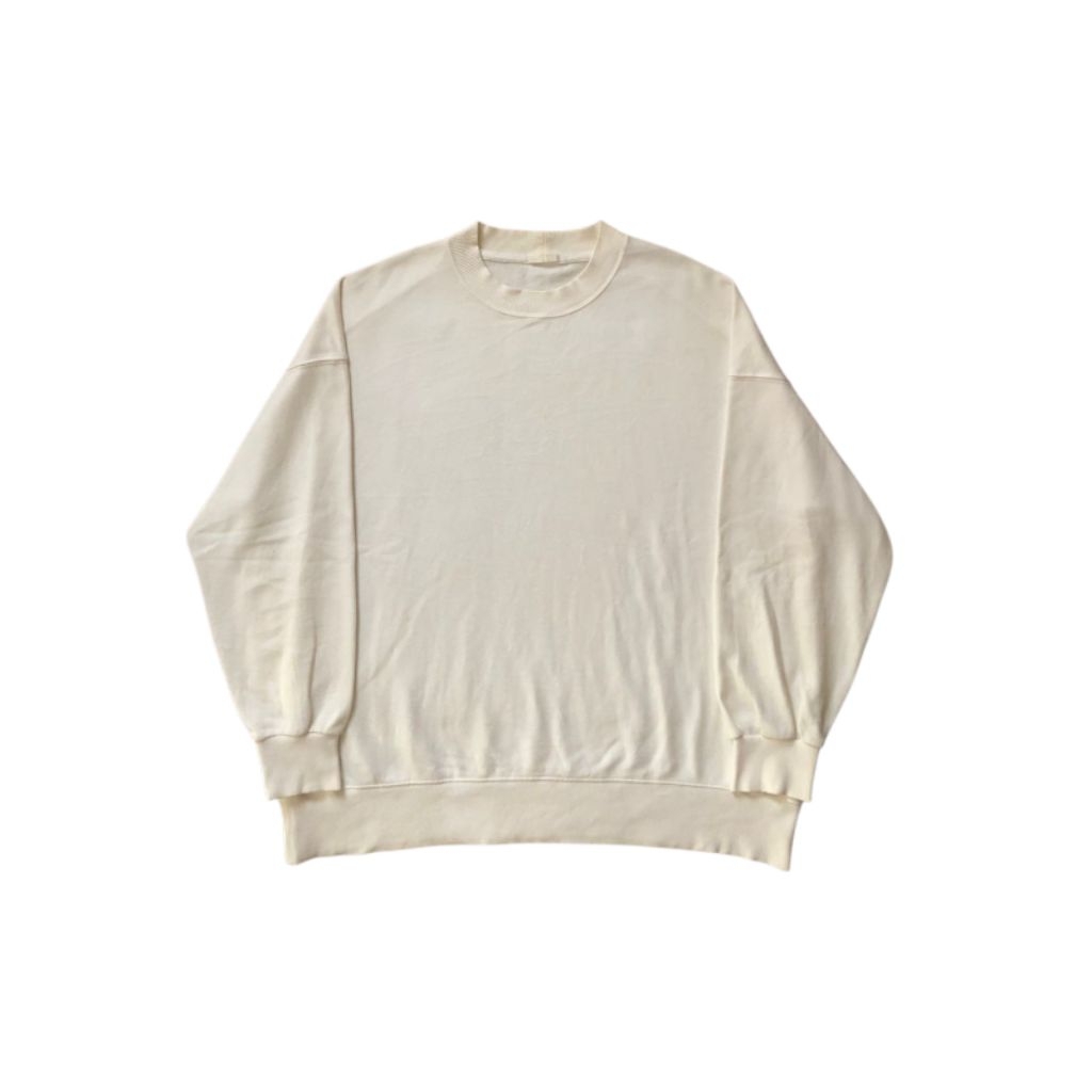 Crewneck by GU uniqlo (white colors)