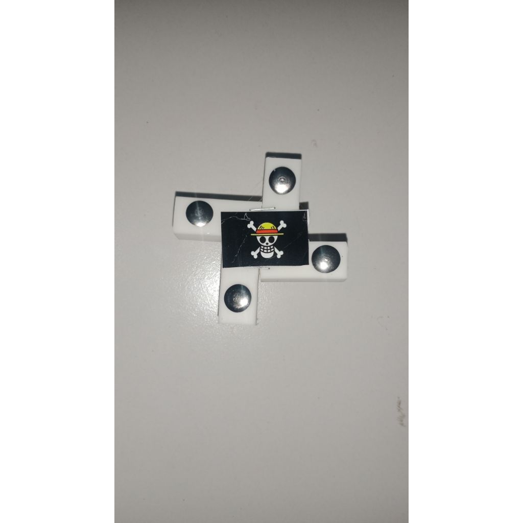 

Gasing Pemadam penghapus pendek hitam dan putih