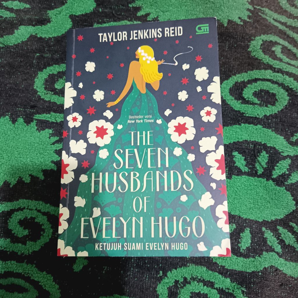 Novel Preloved The seven Husbands Evelyn Hugo