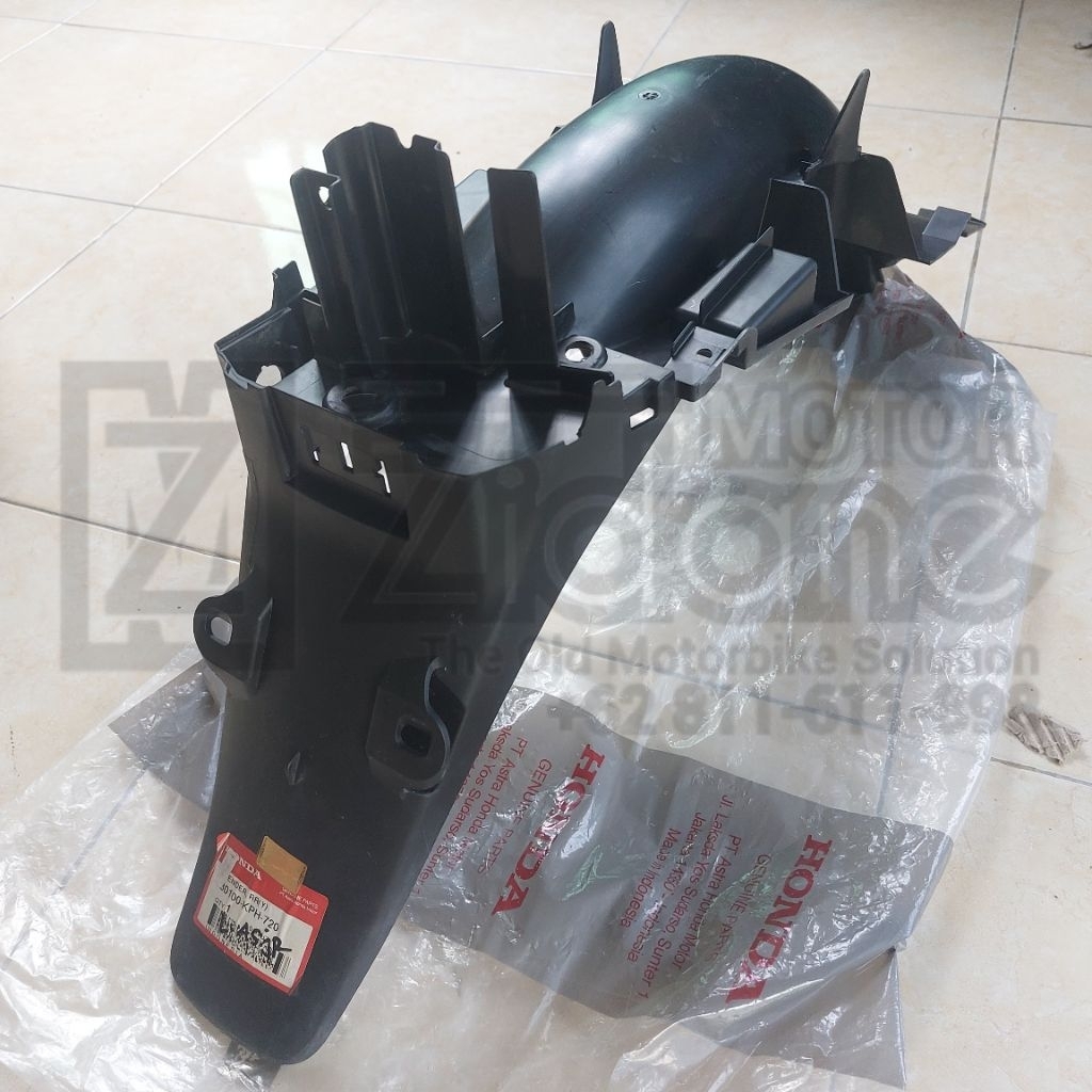 rear fender spakbor slebor sayap belakang Honda karisma X original HGP 80100-KPH-720