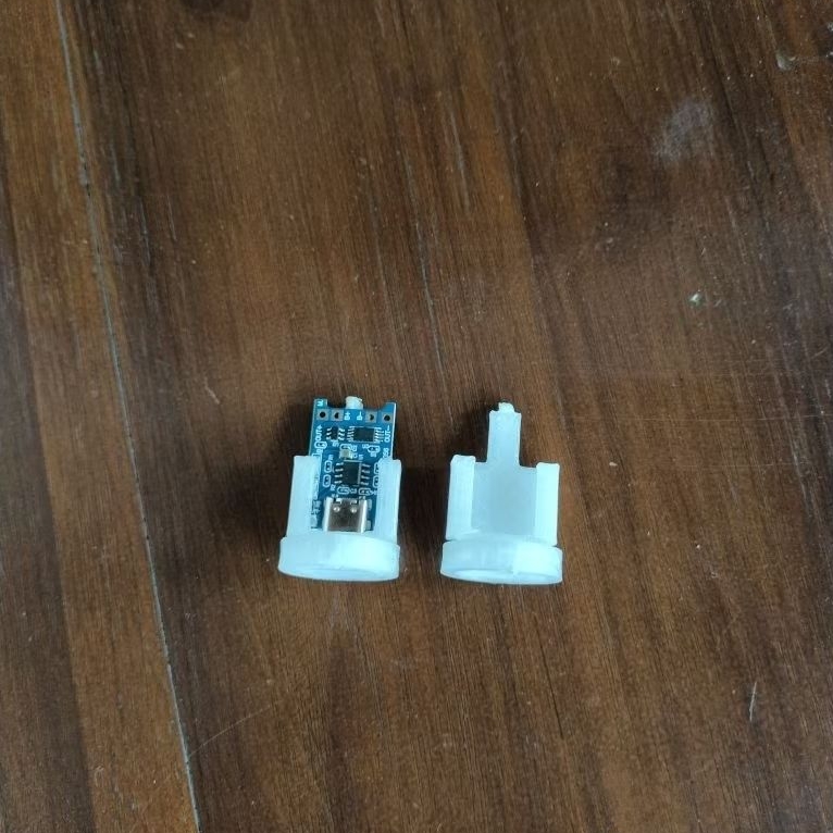 Modul charger TP 4056 dudukan/ slot charger baterai 18650