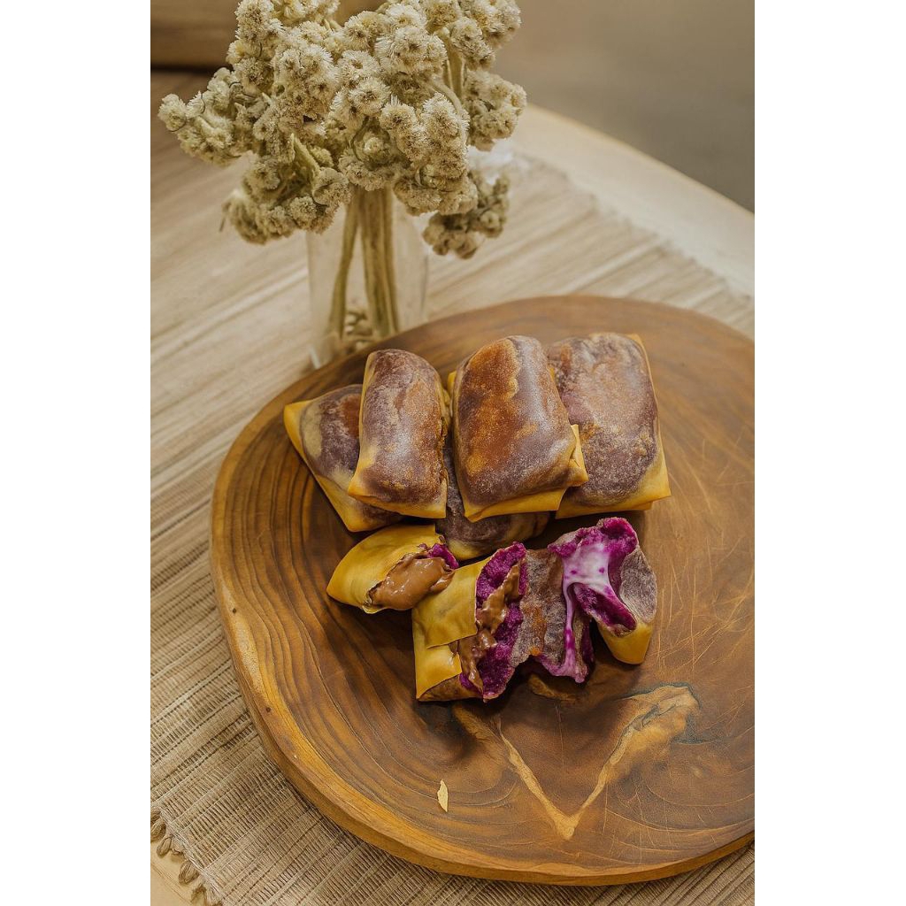 

Lumpia Ubi Mozarella & Lumpia Ubi Coklat