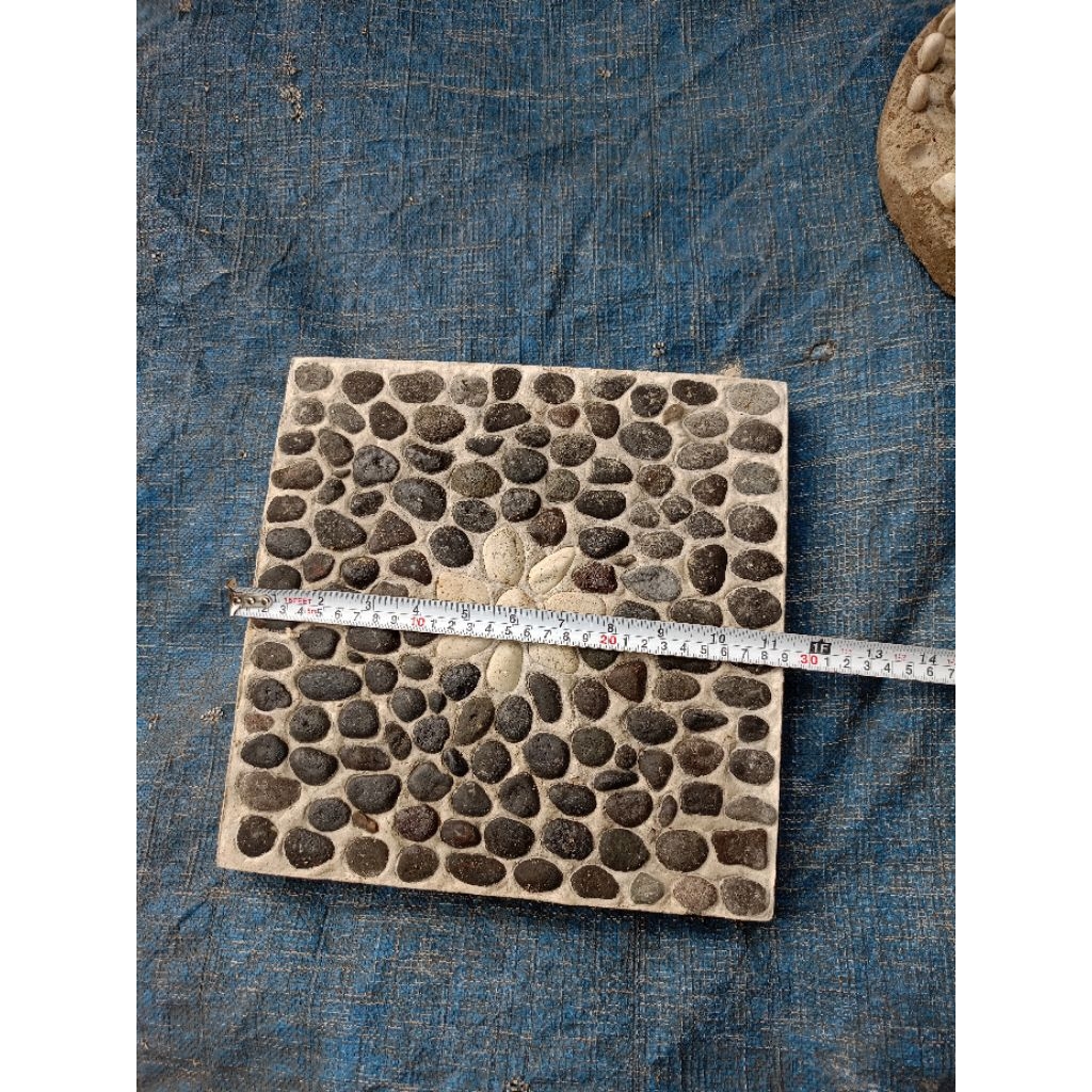 batu steping kotak pijakan taman