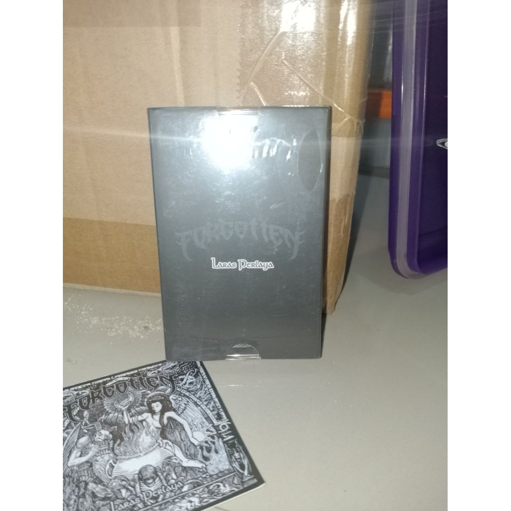 KASET FORGOTTEN - LARAS PERLAYA