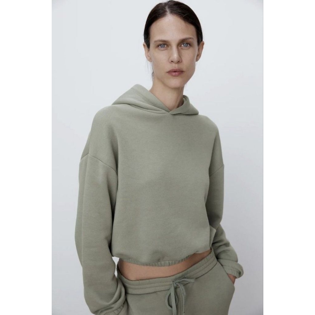 Crop Zara hoodie sage size M
