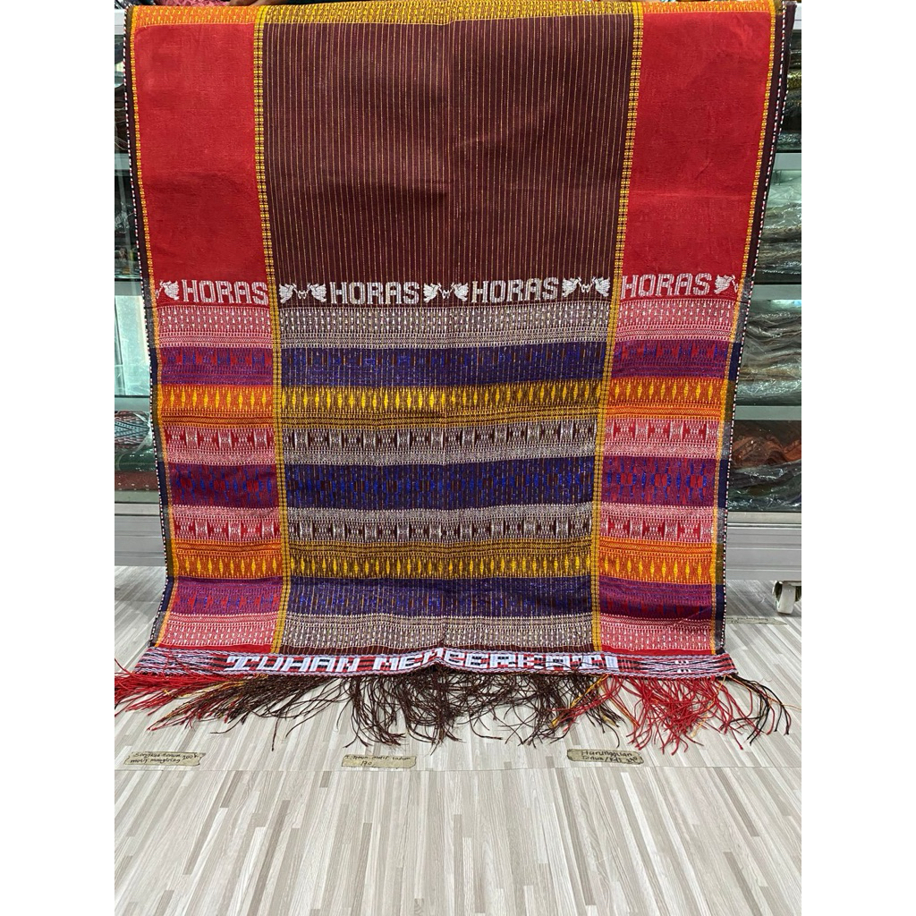 ULOS RAGIHOTANG / ULOS HELA