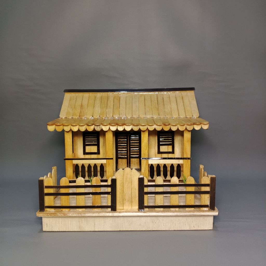 Miniatur Rumah Adat Khas Betawi Stik Kayu