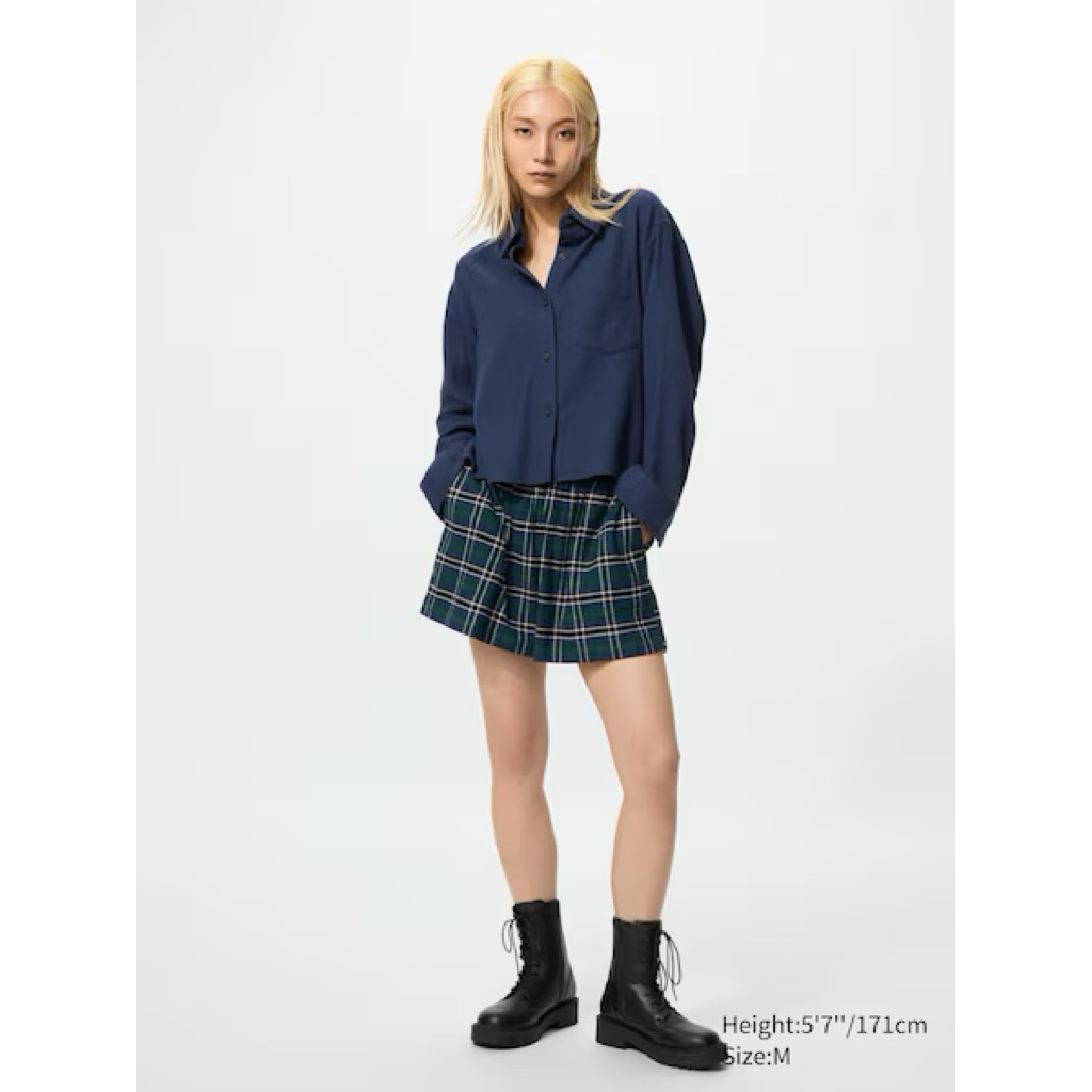 Woman Uniqlo Celana Pendek Flannel