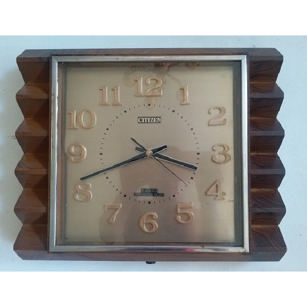 Retro vintage CITIZEN Transistor jam dinding bakelite  era 70
