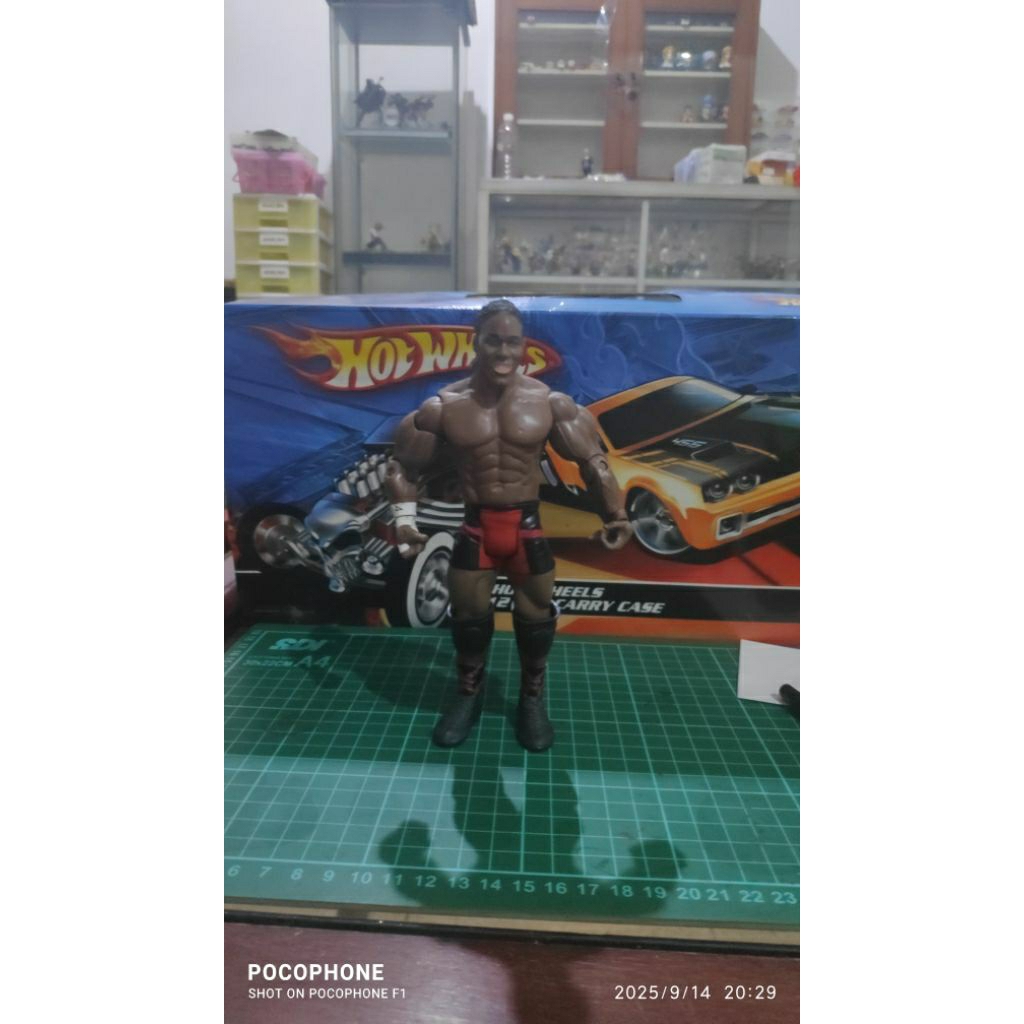 WWE Elijah Burke Jakks Pacific Loose ori