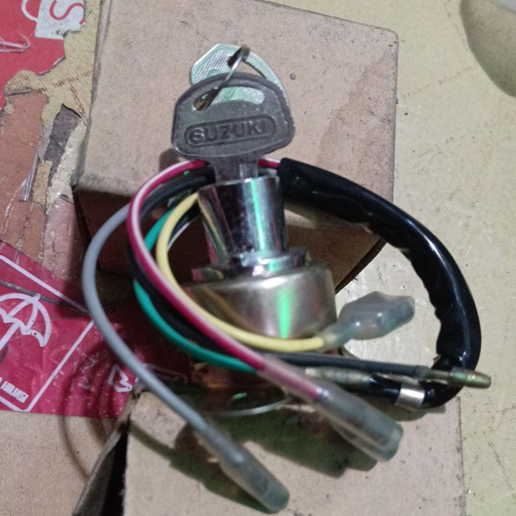 kunci kontak suzuki A100