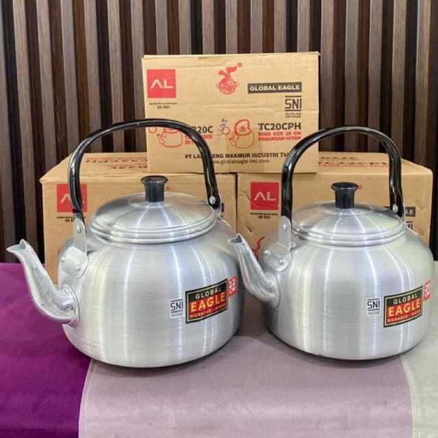 Alumunium Teko Air Minum Cor Global Eagle Gagang Hitam Bahan Alumunium Ukuran 16, 18, 20, 22, 24, 26