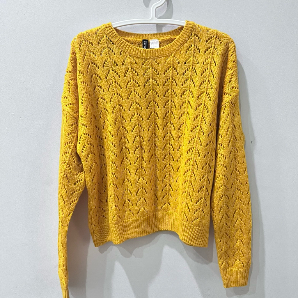 PRELOVED SWEATER RAJUT WANITA H&M Size S