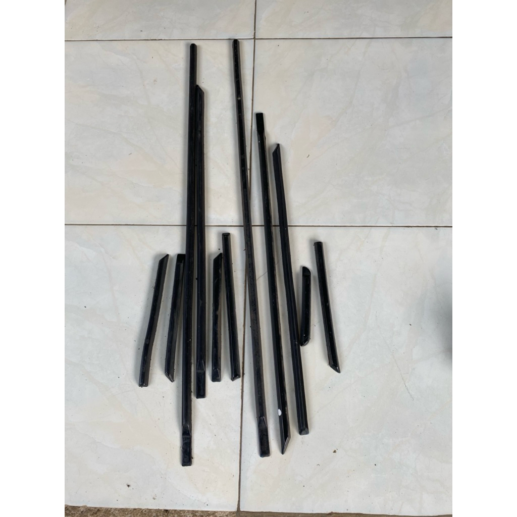 list body mounding Corolla DX 1980