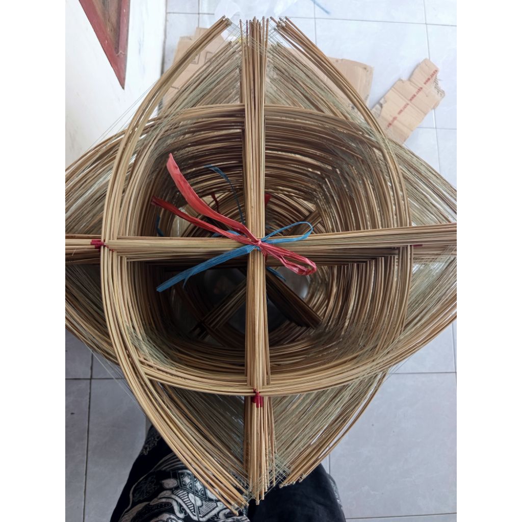 Arku Layangan Sukhoi Bambu Petung Lilitan 1