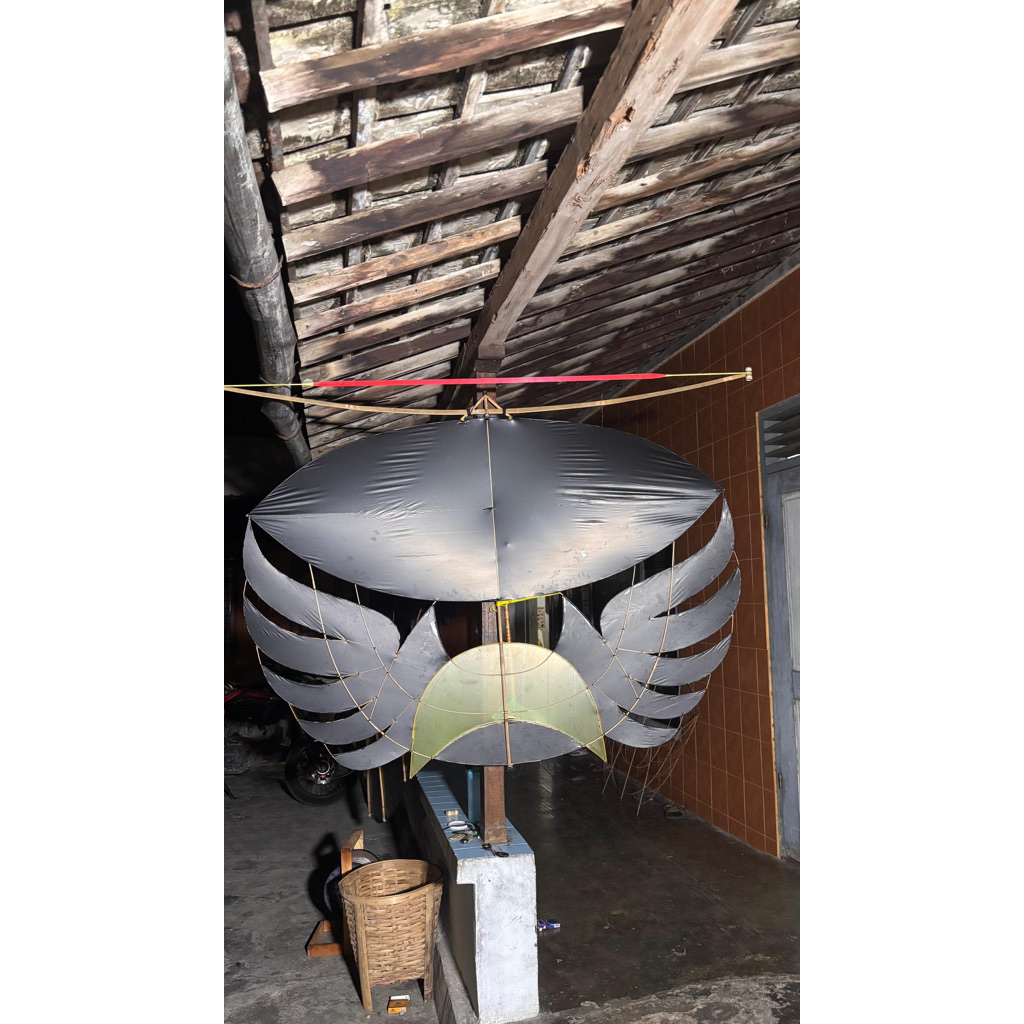 LAYANGAN RAM RAMAN BAHAN PREMIUM KHAS BANYUWANGI 2 METER FULLSET SENDAREN SUDAH SETTING