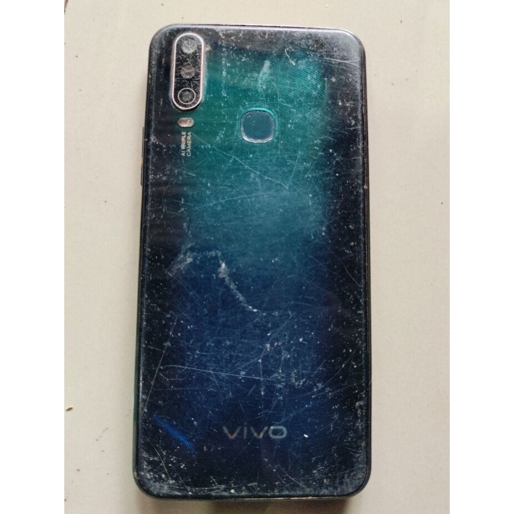 Vivo Y12 (1904) Ram 3/64Gb minus Lcd dan koslet atau mesin panas