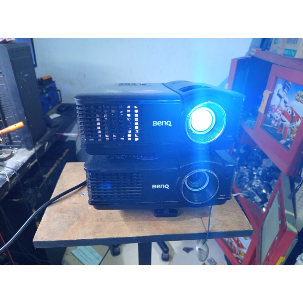 proyektor benq mp515