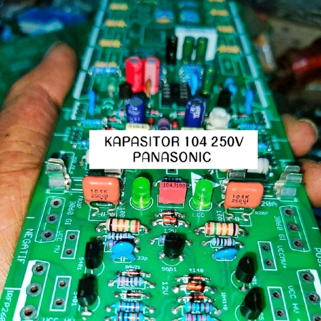 Kapasitor 104 250v 100Nf 250v panasonic