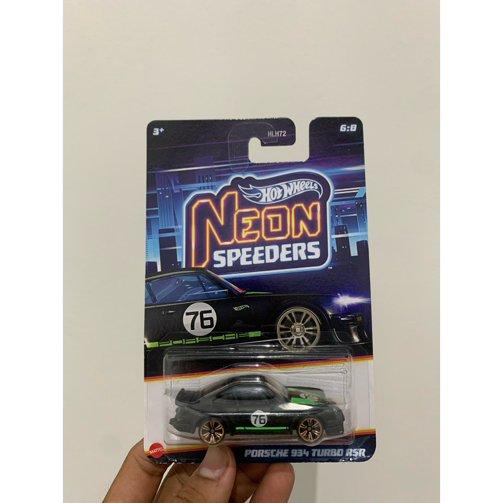 Porche 934 turbo neon