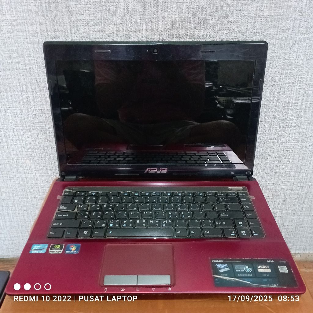 Laptop Asus A43S prosesor Intel core i3-2350m MATOT gambling unit Lcd14in Casing mulus gk ada ram,hd