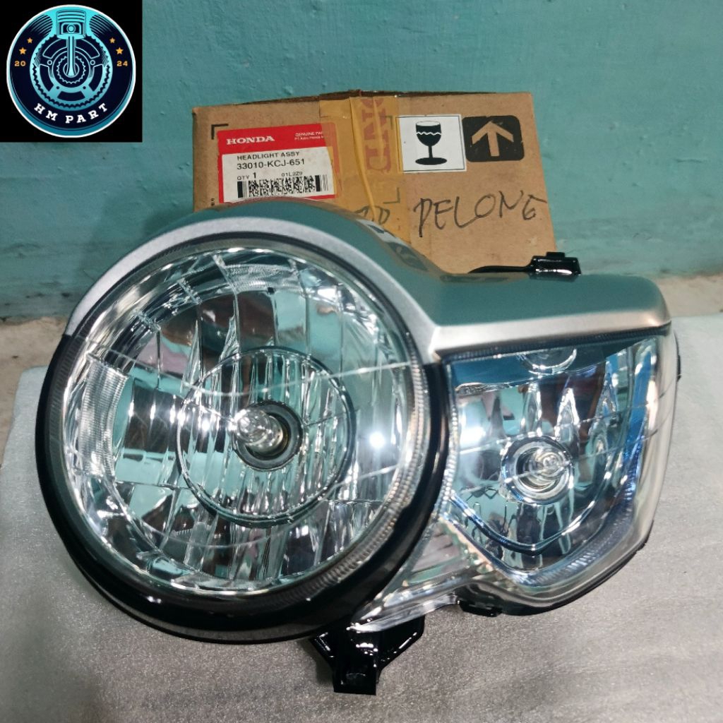 Reflektor Lampu Depan Set Tiger Revo Pece Original 33010 KCJ 651